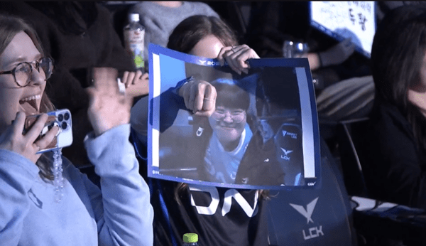 19일 종로 치지직 롤파크에서 열린 2026 LCK컵 플레이오프 패자 1라운드 4세트에서 DN수퍼스가 DRX를 세트 스코어 3대 1로 꺾고 플레이오프 패자조에서 극적인 생존에 성공했다. (▲DN수퍼스 & DRX=3:1). /사진=네이버 치지직 라이브영상 캡처/사진