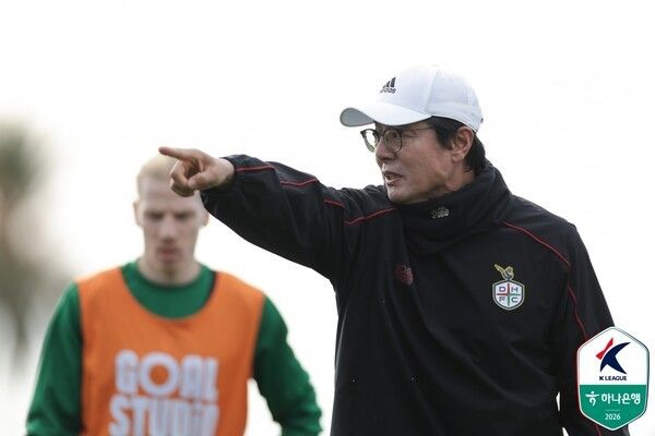 대전하나시티즌 황선홍 감독. /사진=한국프로축구연맹
