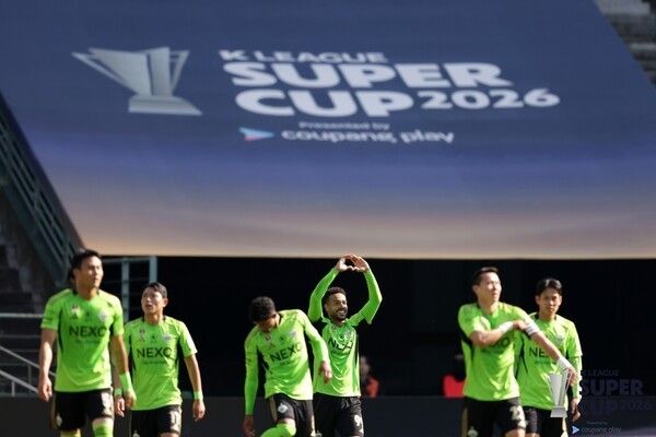 전북현대 모따가 21일 전주월드컵경기장에서 치러진 대전하나시티즌과의 쿠팡플레이 K리그 슈퍼컵 2026에서 득점 후 세리머니 중이다. /사진=한국프로축구연맹