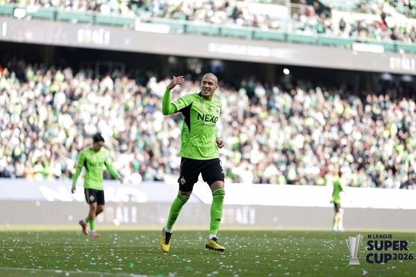 전북현대 티아고가 21일 전주월드컵경기장에서 치러진 대전하나시티즌과의 쿠팡플레이 K리그 슈퍼컵 2026에서 득점 후 세리머니 중이다. /사진=한국프로축구연맹