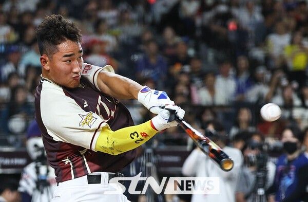 타격감을 보여주는 KT 위즈 안현민. /사진=뉴시스