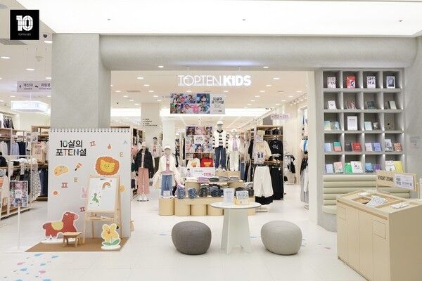 아동복 브랜드 탑텐키즈(TOPTEN KIDS)가 브랜드 론칭 10주년을 기념해&nbsp;27일부터 ‘10살의 포텐(TEN)셜’ 캠페인을 전개한다.(▲ 탑텐키즈 스타필드 하남점 전경).&nbsp;/사진= 탑텐(TOPTEN10)