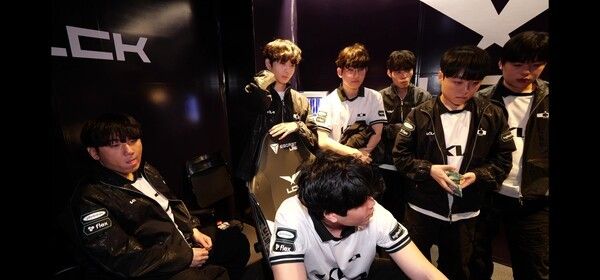 7일 종로 치지직 롤파크에서 열린 2026 리그 오브 레전드 챔피언스 코리아 컵 플레이-인 2라운드 1경기에서 디플러스 기아가 DRX를 상대로 단 한 번의 흔들림도 없는 완승을 거뒀다. (▲ DK & DRX=1:0). /사진=네이버 치지직 라이브영상 캡처