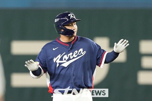 문보경이 지난 9일 일본 도쿄돔에서 열린 월드베이스볼클래식(WBC) 호주와 경기 중 적시 2루타를 친 후 세리머니를 펼치고 있다. /사진=뉴시스