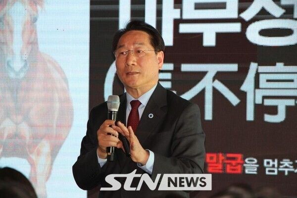 특강하는 유정복 시장/사진=정명달 기자