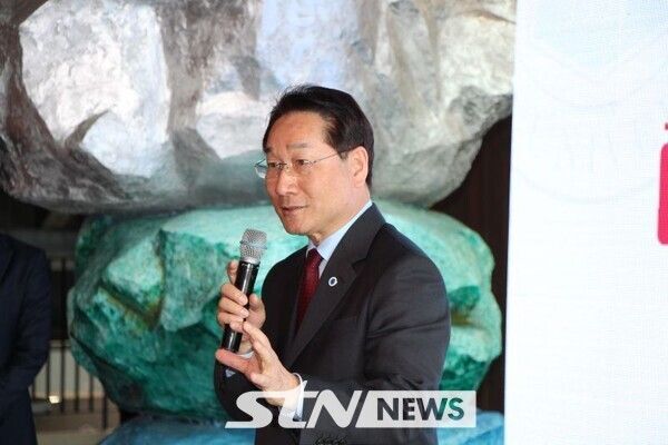 특강하는 유정복 시장/사진=정명달 기자