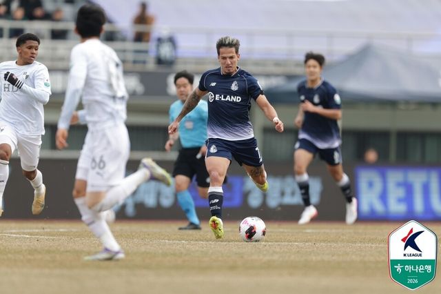 서울이랜드 미드필더 에울레르. /사진=한국프로축구연맹