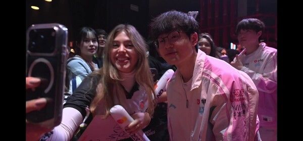 BLG가 결승 내내 ‘준비된 팀’의 면모를 증명했다. G2의 돌풍을 잠재운 BLG는 4세트 결정타로 시리즈를 3대1로 마무리하며 첫 국제대회 우승을 차지했다. /사진=라이브영상 캡처