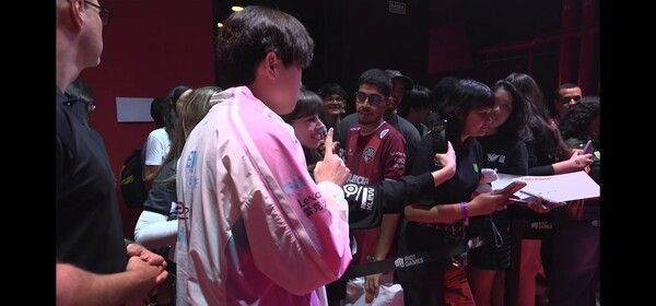 BLG가 결승 내내 ‘준비된 팀’의 면모를 증명했다. G2의 돌풍을 잠재운 BLG는 4세트 결정타로 시리즈를 3대1로 마무리하며 첫 국제대회 우승을 차지했다. /사진=라이브영상 캡처