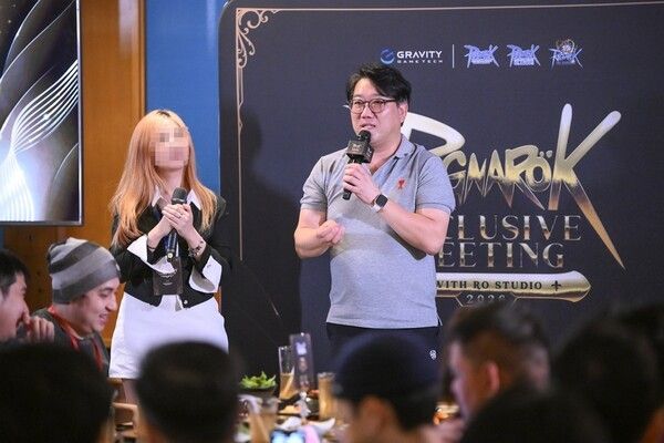 23일 그라비티의 태국 지사인 그라비티 게임 테크가 오프라인 유저 간담회 ‘Ragnarok Exclusive Meeting With RO studio 2026’을 성공적으로 마쳤다고 밝혔다.(▲그라비티 홍보unit_Ragnarok Exclusive Meeting에 앞서 환영 인사 중인 그라비티 게임 테크(GGT) 이재진). /사진=그라비티