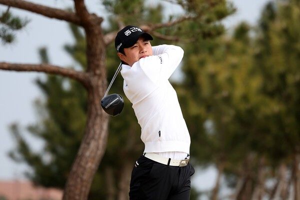 플레이 중인 박정훈(20.종근당). /사진=KPGA