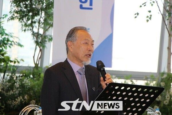 이종열 (사)인천정책포럼 공동회장이 환영사를 발표하고 있다/사진=인천시출입연합기자단