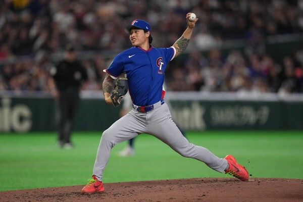 대만이 7일 일본 도쿄돔에서 열린 월드베이스볼클래식(WBC) 체코와 경기를 14-0으로 승리를 거뒀다. 대만 투수 린위민이 역투하고 있다. /사진=뉴시스(AP)