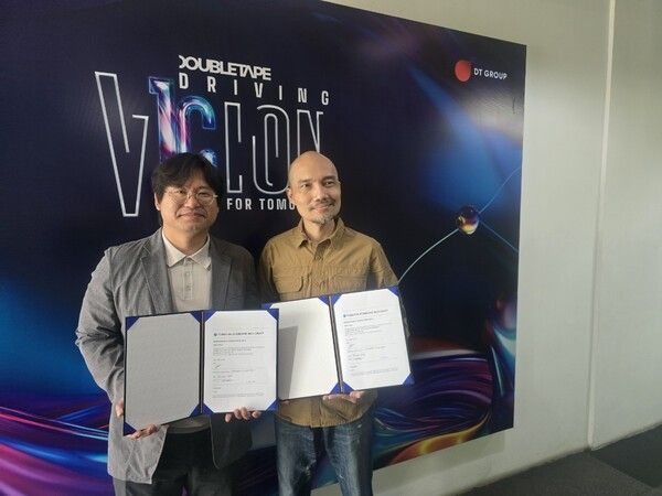 니즈퍼샌드가 인도네시아 상장사 DT Group의 자회사 드리머스아이디와 TOMATOK 모바일 애플리케이션의 현지 홍보 및 마케팅 협력을 위한 업무협약(MOU)을 체결했다고 밝혔다.(▲니즈퍼샌드 김남진 대표(왼쪽) DT Group 리처드 회장). /사진=니즈퍼샌드