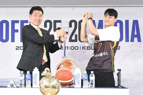창원 LG 조상현 감독과 유기상. /사진=KBL
