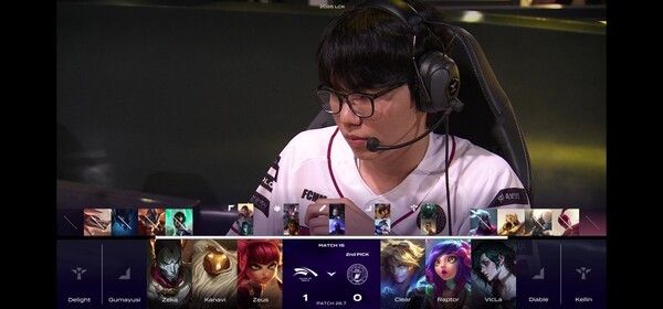 10일 서울 종로구 롤파크에서 열린 '2026 리그 오브 레전드 챔피언스 코리아(LCK)' 정규 시즌 2경기 2세트에서 BNK 피어엑스가 한화생명e스포츠를 꺾고 승부를 원점으로 돌렸다. (▲HLE & BNK피어엑스=1:1). /사진=네이버 치지직 라이브영상 캡처