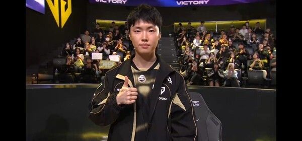 16일 서울 종로구 롤파크에서 열린 ‘2026 리그 오브 레전드 챔피언스 코리아(LCK)’ 정규 시즌 경기에서 젠지가 한진 브리온을 2대0으로 제압하며 승리를 가져갔다. (▲젠지 & 한진브리온 =2:0). /사진=네이버 치지직 라이브영상 캡처