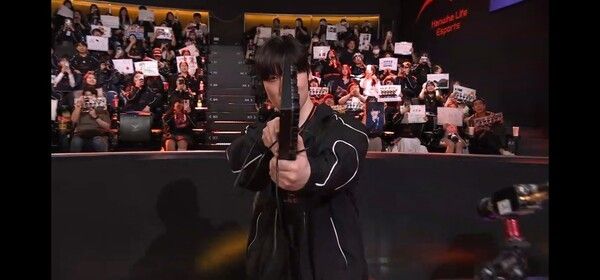 18일 서울 종로구 롤파크에서 열린 '2026 리그 오브 레전드 챔피언스 코리아(LCK)' 정규 시즌 1경기 2세트에서 한화생명e스포츠가 젠지를 세트스코어 2대0으로 꺾었다.(▲HLE & GEN=2:0)./사진=네이버 치지직 라이브영상 캡처