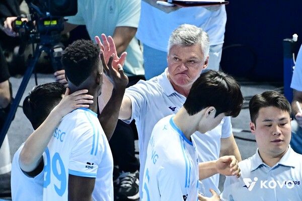 대한항공 헤난 감독. /사진=KOVO