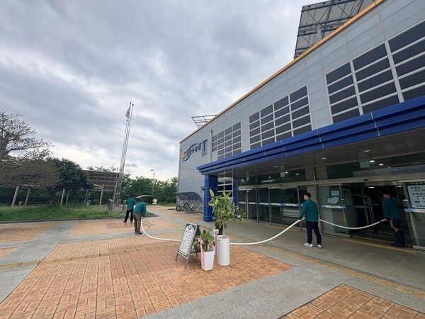 광양시 광양수영장 재난 대응 합동소방훈련 실시 체육과(훈련사진1)/사진=광양시