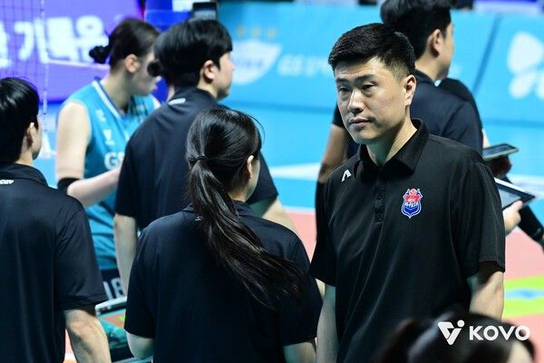 한국도로공사 김영래 감독대행. /사진=KOVO