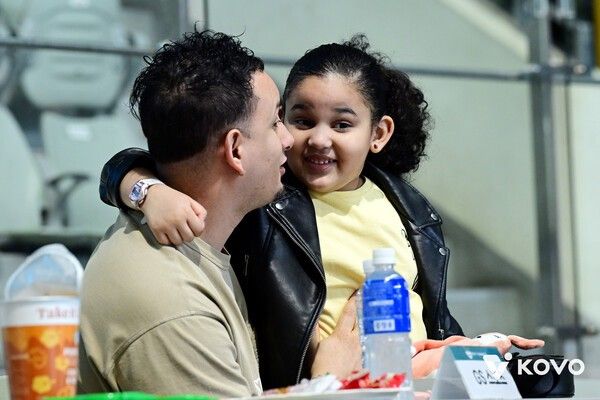 실바의 딸 시아나와 남편. /사진=KOVO