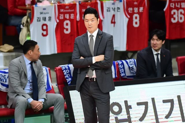 서울SK 전희철 감독. /사진=KBL