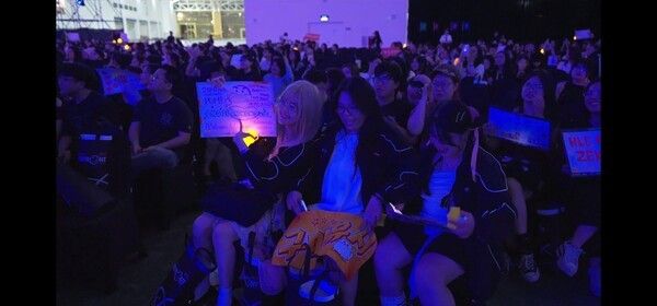 10일 베트남 하노이 엑스포 센터에서 열린 ‘2026 리그 오브 레전드 챔피언스 코리아(LCK)’ 글로벌 로드쇼 경기 2세트에서 한화생명이 승리하면서 다시 승부를 원점으로 돌렸다. (▲키움DRX & HLE=1:1)./사진=네이버 치지직 라이브영상 캡처