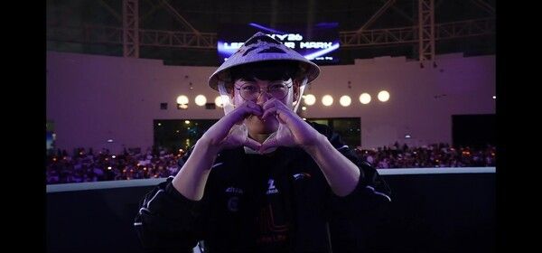 10일 베트남 하노이 베트남 전시센터에서 열린 ‘2026 리그 오브 레전드 챔피언스 코리아(LCK)’ 로드쇼 경기 3세트에서 한화생명e스포츠가 난타전 끝에 키움 DRX를 세트스코어 2대1로 꺾고 베트남 원정을 승리로 마무리했다. (▲키움DRX & HLE=1:2)./사진=네이버 치지직 라이브영상 캡처