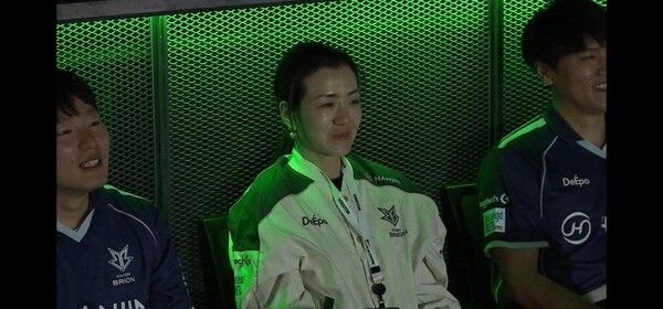15일 서울 종로구 롤파크에서 열린 2026 LCK 정규시즌 2라운드 2경기 2세트에서 한진 브리온이 날카로운 운영과 과감한 교전 설계로 DN 수퍼스를 완파하며 창단 최초 5연승을 달성했다. (▲BRO & DNS=2:0)./사진=네이버 치지직 라이브영상 캡처