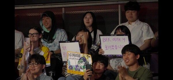 16일 서울 종로구 롤파크에서 열린 2026 LCK 정규시즌 2라운드 경기 2세트에서 BNK 피어엑스가 농심 레드포스를 꺾고 먼저 웃었다.(▲BNK피어엑스 & 농심 피어엑스=2:0)./사진=네이버 치지직 라이브영상 캡처