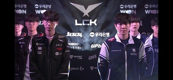 20일 서울 종로구 롤파크에서 열린 2026 LCK 정규 시즌 2라운드 1경기 1세트에서 T1이 DRX를 상대로 압도적인 경기력을 선보이며 기선제압에 성공했다. (▲T1 & KRX=1:0)./사진=네이버 치지직 라이브영상 캡처
