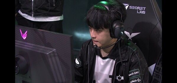 31일 서울 종로구 롤파크에서 열린 2026 리그 오브 레전드 챔피언스 코리아(LCK) 정규시즌 2라운드 2경기 1세트에서 디플러스 기아가 1세트 농심 레드포스를 제압하고 먼저 웃었다.(▲DK & NS=1:0). /사진=네이버 치지직 라이브영상 캡처