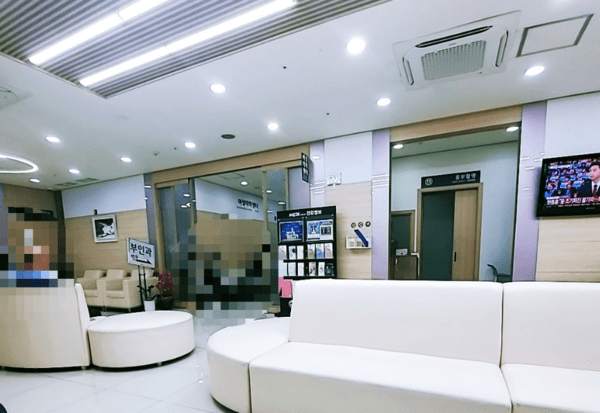 대상포진 예방접종을 실시하고 있는 건강관리협회. /사진=건강관리협회
