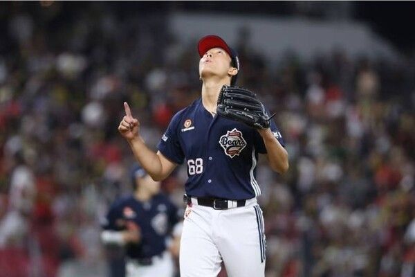 12일 두산이 광주-KIA 챔피언스필드에서 열린 2026 신한 SOL KBO리그 KIA와의 원정 경기에서 4-2로 승리했다.(▲두산 선발투수 최민석, 7이닝 98구 2피안타 8탈삼진 2볼넷 1실점). /사진=두산 베어스
