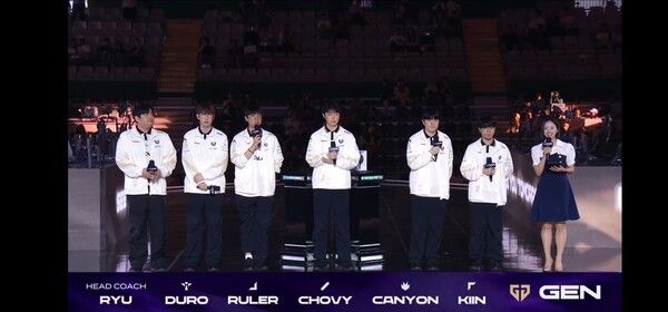 13일 강원도 원주시 원주 DB 프로미 아레나에서 열린 2026 리그 오브 레전드 챔피언스 코리아(LCK) MSI 대표 선발전(RTM) 4라운드에서 젠지 e스포츠가 KT 롤스터를 세트 스코어 3대0으로 꺾고 최종전에 진출했다. (▲GEN & KT롤스터 =3:0)./사진=네이버 치지직 라이브영상 캡처