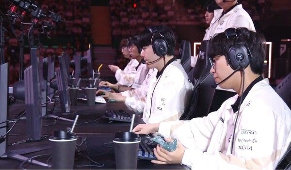 14일 강원도 원주시 '원주 DB 프로미 아레나'에서 열린 '2026 리그 오브 레전드 챔피언스 코리아(LCK)' MSI 대표 선발전(RTM) 2번 시드 결정전 1세트 젠지가 T1을 상대로 1승을 먼저 선취했다. (▲T1 & GEN=0:1)./사진=네이버 치지직 라이브영상 캡처