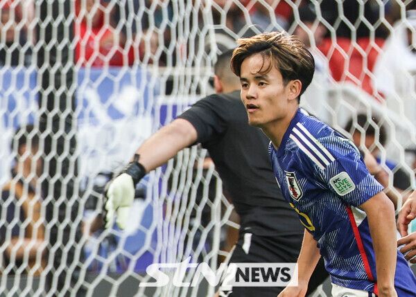 31일(현지시간) 카타르 도하 알투마마 스타디움에서 열린 아시아축구연맹(AFC) 2023 카타르 아시안컵 16강전 바레인 대 일본의 경기, 후반 일본 쿠보 다케후사가 추가골을 넣고 있다. /사진=뉴시스