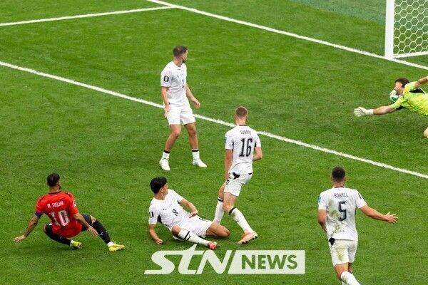 22일 오전 10시(한국시간) 캐나다 BC 플레이스 밴쿠버에서 열린 '2026 국제축구연맹(FIFA) 북중미 월드컵' G조 2차전에서 이집트에 1-3으로 패배한 뉴질랜드. /사진=뉴시스(AP)