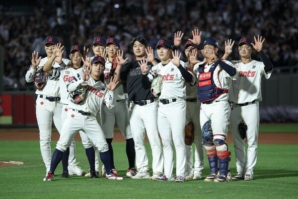 26일 롯데가 부산 사직구장에서 열린 2026 신한 SOL KBO리그 LG와 홈경기에서 3-2로 이겼다.(▲롯데 자이언츠). /사진=롯데 자이언츠