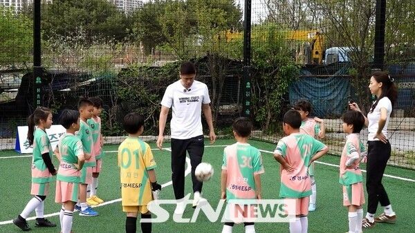 리얼 축구 예능 콘텐츠 '강인한 슛팅스타'. /사진=메이콘텐츠&nbsp;