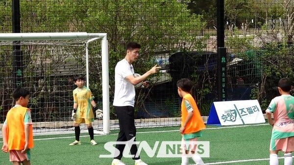 리얼 축구 예능 콘텐츠 '강인한 슛팅스타'. /사진=메이콘텐츠&nbsp;