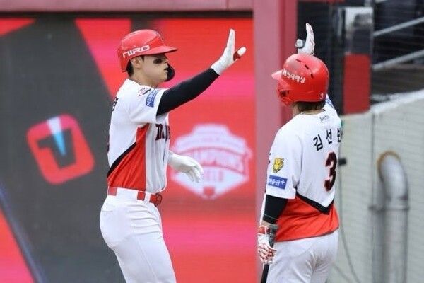 30일 KIA가 광주 기아챔피언스필드에서 열린 2026 신한 SOL KBO리그 SSG와 홈경기에서 10-3으로 이겼다. (▲기아 김도영, 5타수 3안타 2홈런 3득점 3타점). /사진=기아 타이거즈