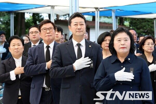 /사진=김진경&nbsp; 경기도의회&nbsp; 의장 (오른쪽 두번째)