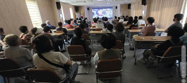 대구 남구 대명6동, 무더위 날리는 ‘주민사랑방 영화관’ 인기/사진=대구 남구