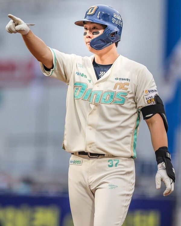 16일 NC가 창원NC파크에서 열린 2026 신한 SOL KBO리그 후반기 첫 경기에서 두산을 4-2로 제압했다. (▲NC 박건우, 4타수 2안타 1홈런 1득점 3타점). /사진=NC 다이노스