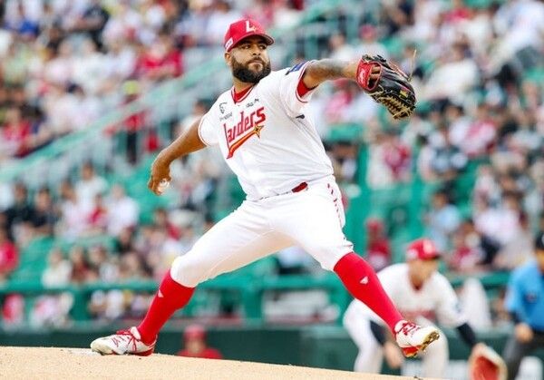 SSG의 새 외국인 투수 페드로 아빌라. '6이닝 무실점'이라는 위력투를 선보이며 KBO 데뷔전을 승리로 가져왔다. /사진=SSG 랜더스