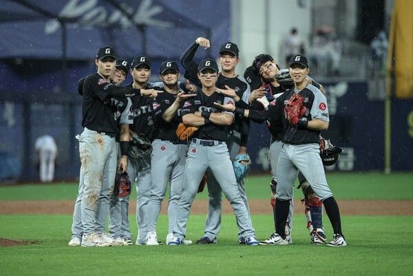 19일 롯데가 대구 삼성라이온즈파크에서 열린 2026 KBO리그 원정경기에서 삼성을 11-8로 제압했다. (▲롯데 자이언츠). /사진=롯데 자이언츠