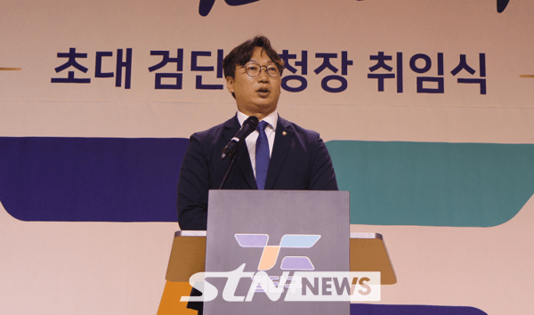 축사하는 모경종 국회의원/사진=검단구출입연합기자단