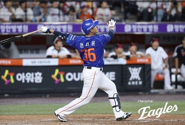 26일 한화가 대전 한화생명볼파크에서 열린 2026 신한 SOL KBO리그 LG와의 주말 3연전 마지막 경기에서 14-4로 크게 이겼다.(▲한화 한지윤 2타수 1안타 1홈런 1득점 3타점). /사진=한화 이글스